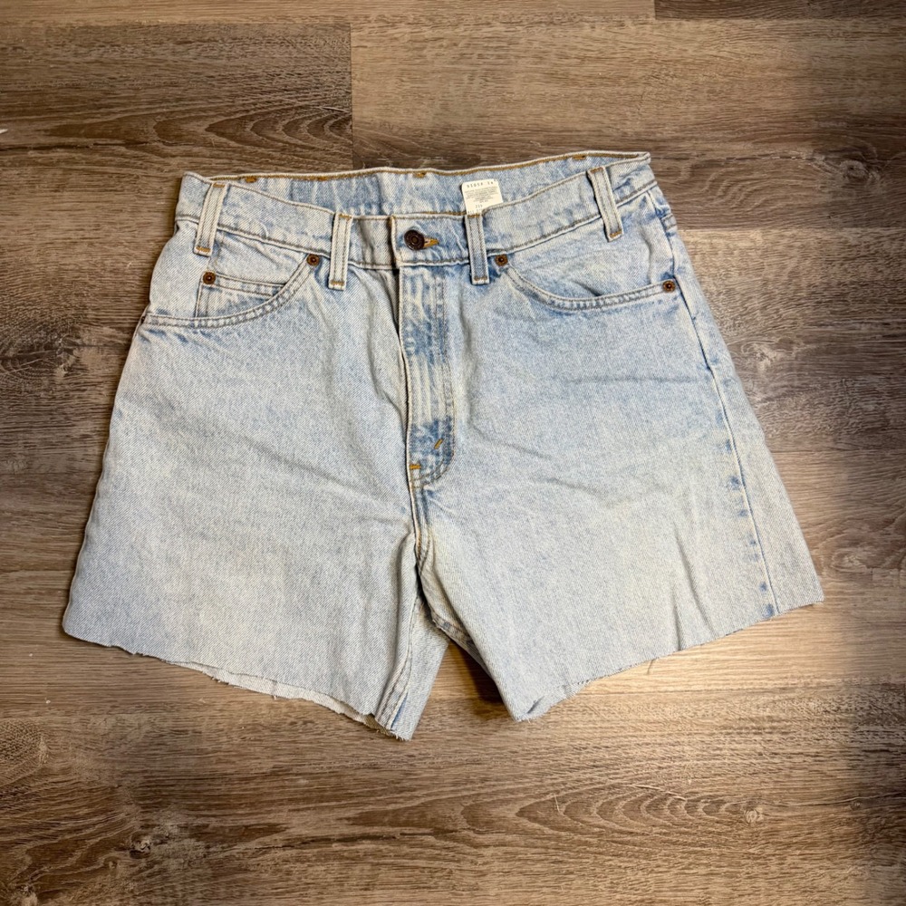 Vintage Levis 550 Orange Tab Light Wash Denim Cut Off Shorts Mens 32 Relaxed Fit - Picture 3 of 4